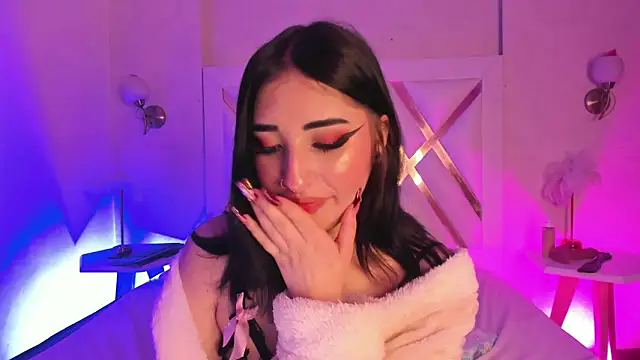 KattEngel Adlı Modelin Canlı XXX Sohbeti