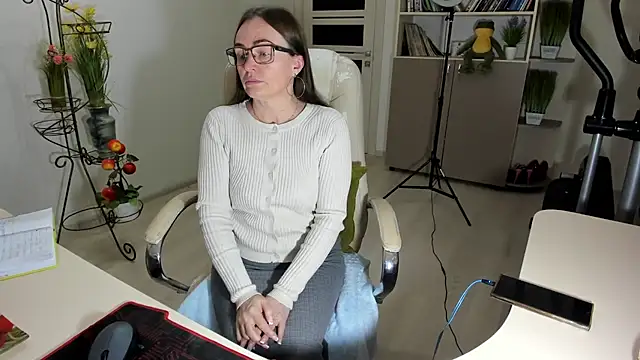 Vika73: онлайн-секс-чат