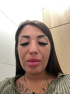 Chatroom XXX en direct de RuslanaXX