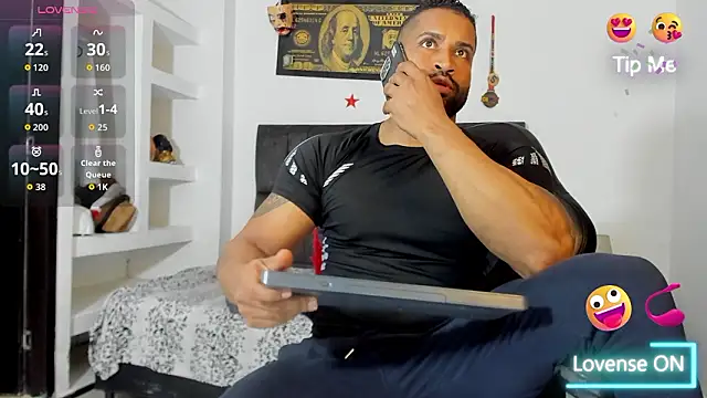 MattRodriguez9 Chat XXX in diretta