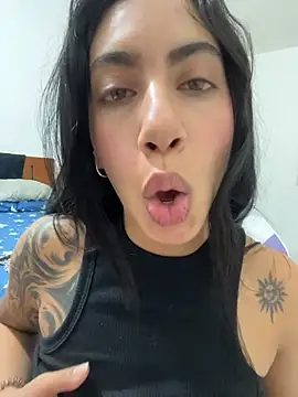 XXX chat uživo modela Heratemporal