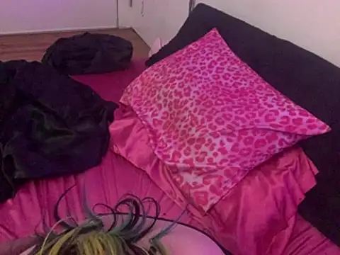 ChrryFoxx – Naživo XXX chat