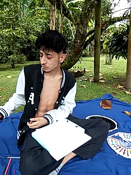 j_martony Chat XXX in diretta