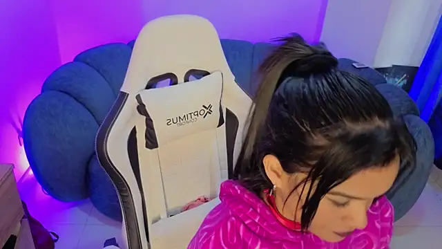 Adie__Brown Adlı Modelin Web Kamerası Şovu