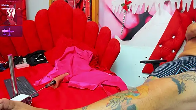 allison_max_tattoo Chat XXX live