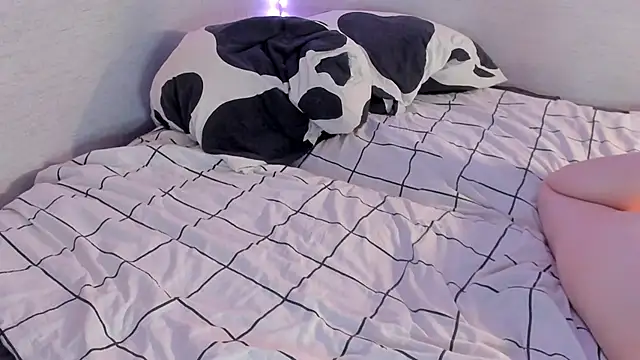 دردشة YunaPeace الجنسية المباشرة