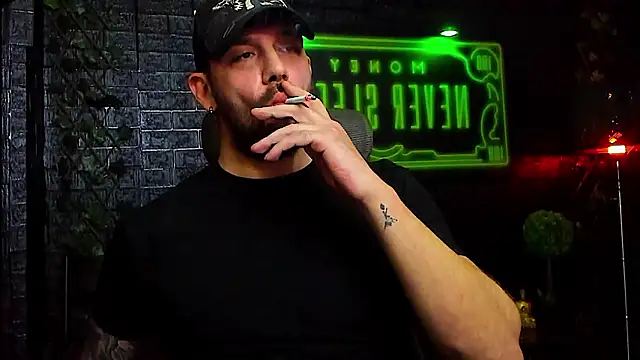 LexHardy 现场XXX聊天