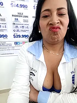 XXX chat uživo modela PAULA20-