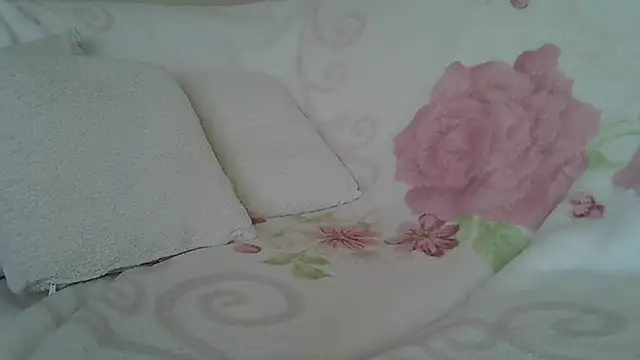 RebornCindy Adlı Modelin Canlı XXX Sohbeti