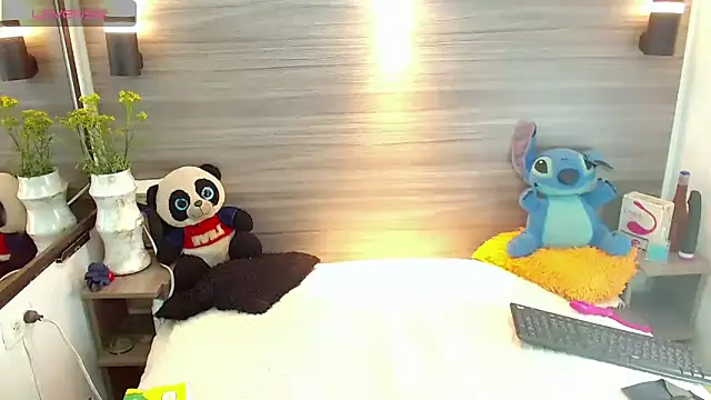 natashaislerxxx 网络视讯表演