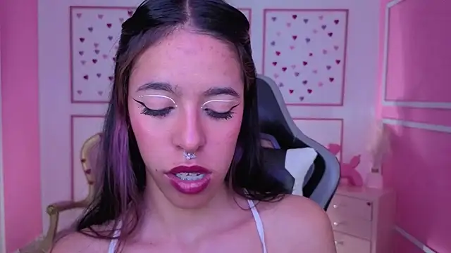 stephania_t live XXX chat