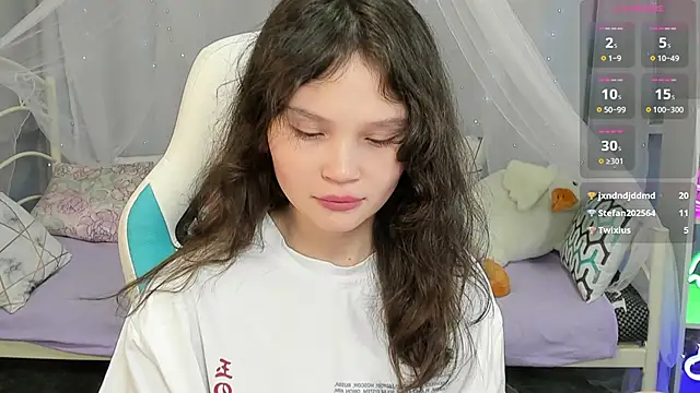EmilyChaves 라이브 XXX 채팅