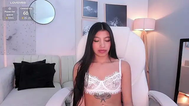 Tiffany_Low live XXX chat
