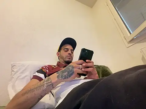 Rebeu313 Adlı Modelin Canlı XXX Sohbeti