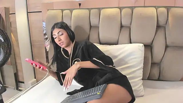 Chatroom XXX en direct de karol_lewiss