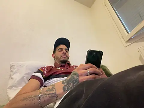 Chat XXX ao vivo de Rebeu313