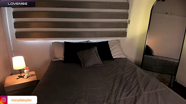 MERIDA_TAYLOR Live XXX-Chat