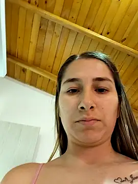 Chat XXX en directo de Iris_love18