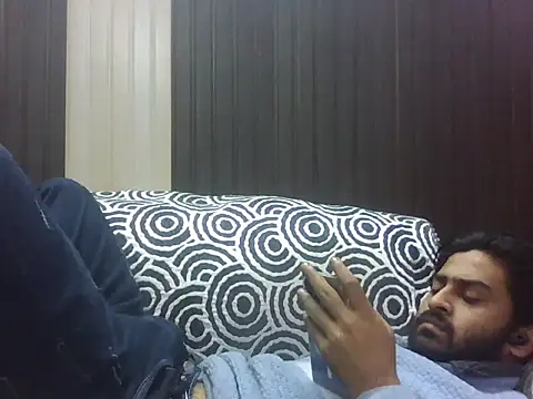 indihotguy Chat XXX in diretta