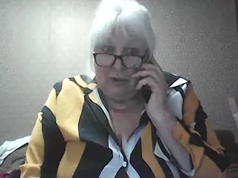 Alexia64231 Adlı Modelin Canlı XXX Sohbeti