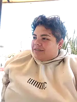 Hailey_Curvy Adlı Modelin Canlı XXX Sohbeti