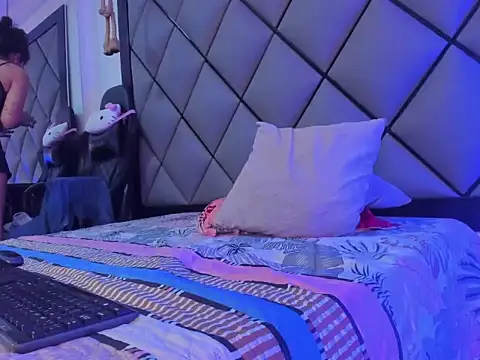 Chat XXX en directo de Kattaleyaa_