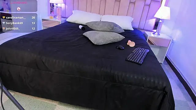 Aurora_Roy Chat XXX in diretta