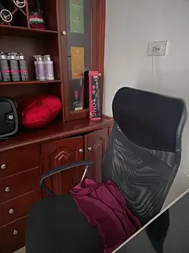 SSCARLETH_ Adlı Modelin Canlı XXX Sohbeti