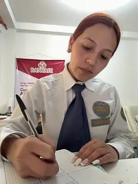 Emily-7_ élő XXX-chatje