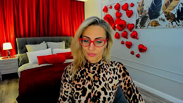 MuseOfStage Adlı Modelin Canlı XXX Sohbeti