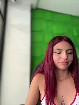 Emily-teen Live XXX Chat