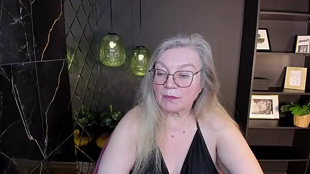 NataliMellow Chat XXX in diretta