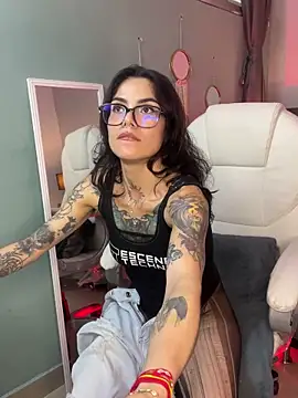 Esmeralda_CO লাইভ XXX চ্যাট