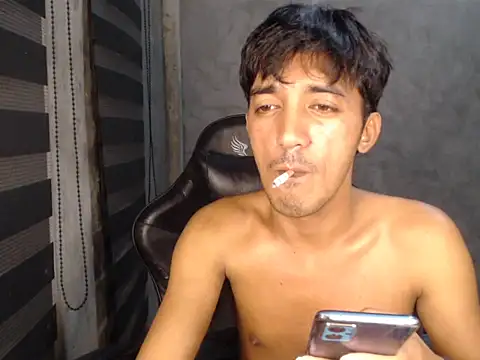 Chatroom XXX en direct de RowyCam