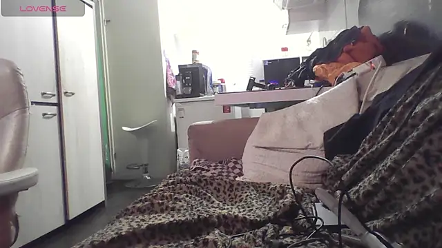 Sletjeray@xh Show in webcam