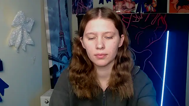 StellaCRL Adlı Modelin Canlı XXX Sohbeti