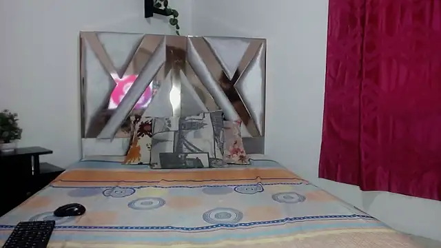 AdaraTastty Chat XXX in diretta