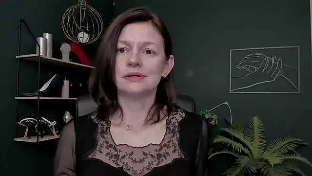 VivianWILD: онлайн-секс-чат