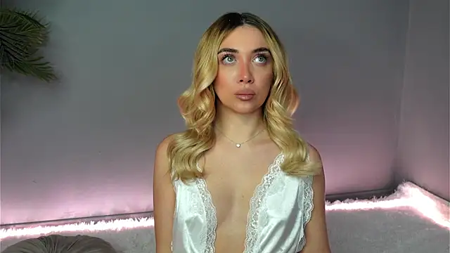 Chat XXX en directo de MoniquesX