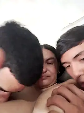 Horny-Mommy-Dirty's Live XXX Chat