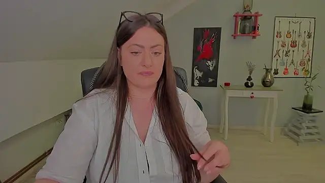 MistressDarrahのライブXXXチャット