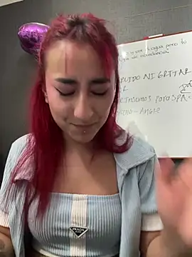 JuliethaDemon_ 现场XXX聊天