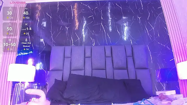 Sembang XXX Secara Langsung BustyGlow