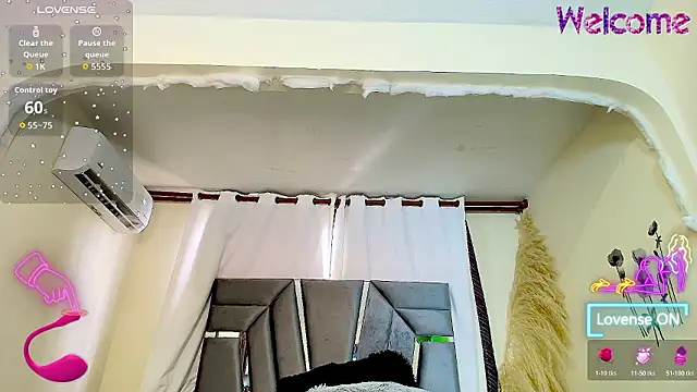 MiniLove_01: онлайн-секс-чат