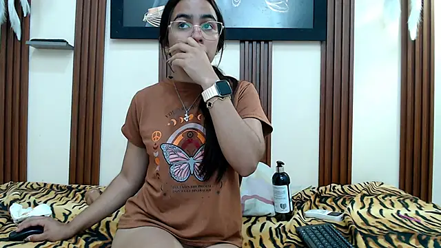 skinnysofia18: онлайн-секс-чат