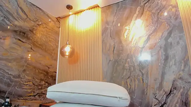 beca_winn: απευθείας συνομιλία ΧΧΧ