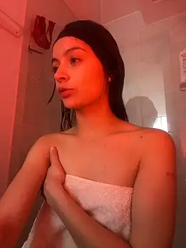 kiomy_zhu Chat XXX live