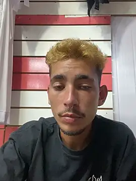 GuioficialBr Show in webcam