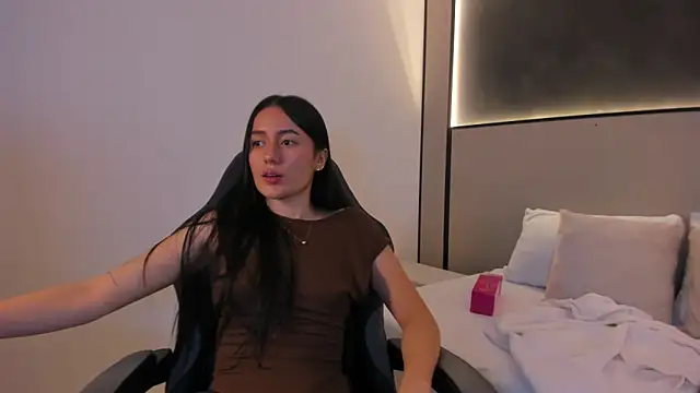 Chat XXX ao vivo de mia_slora