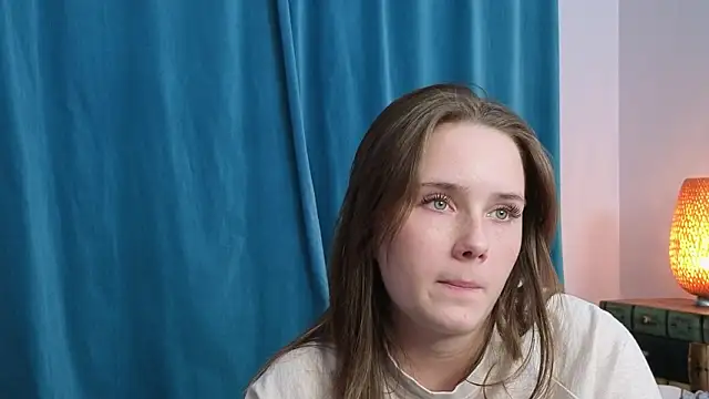 GenevieNyreen Chat XXX live